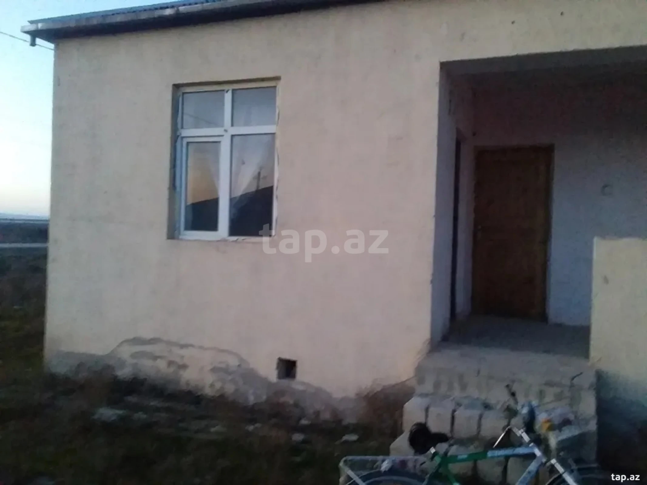 Satılır 3 otaqlı həyət evi
