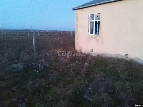 Satılır 3 otaqlı həyət evi