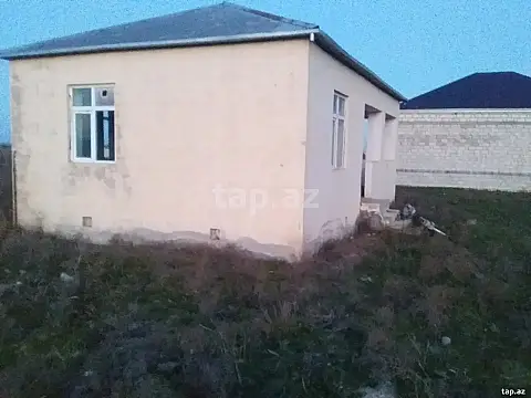 Satılır 3 otaqlı həyət evi