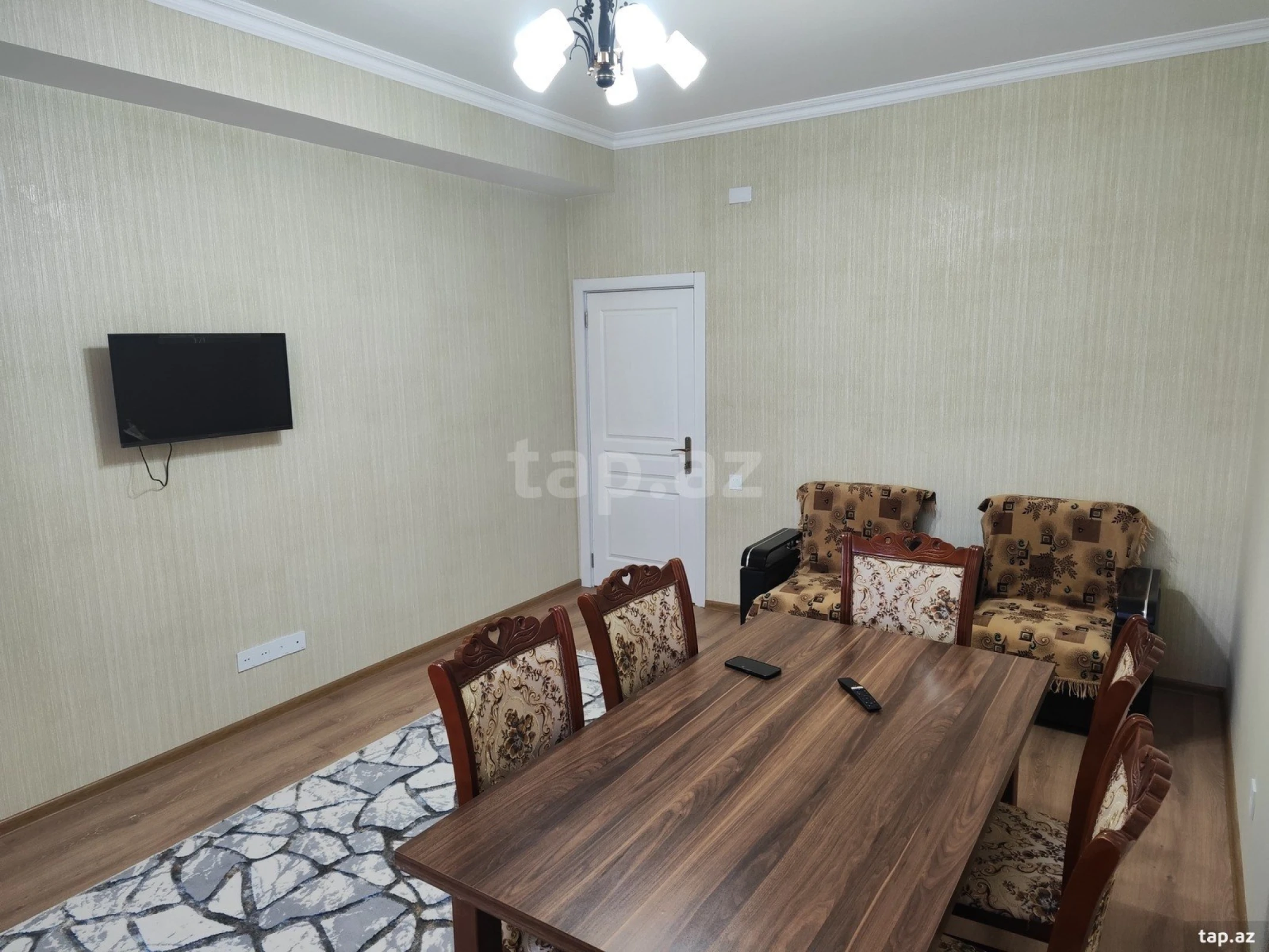 Kirayə verilir 3 otaqlı yeni tikili 85 m²