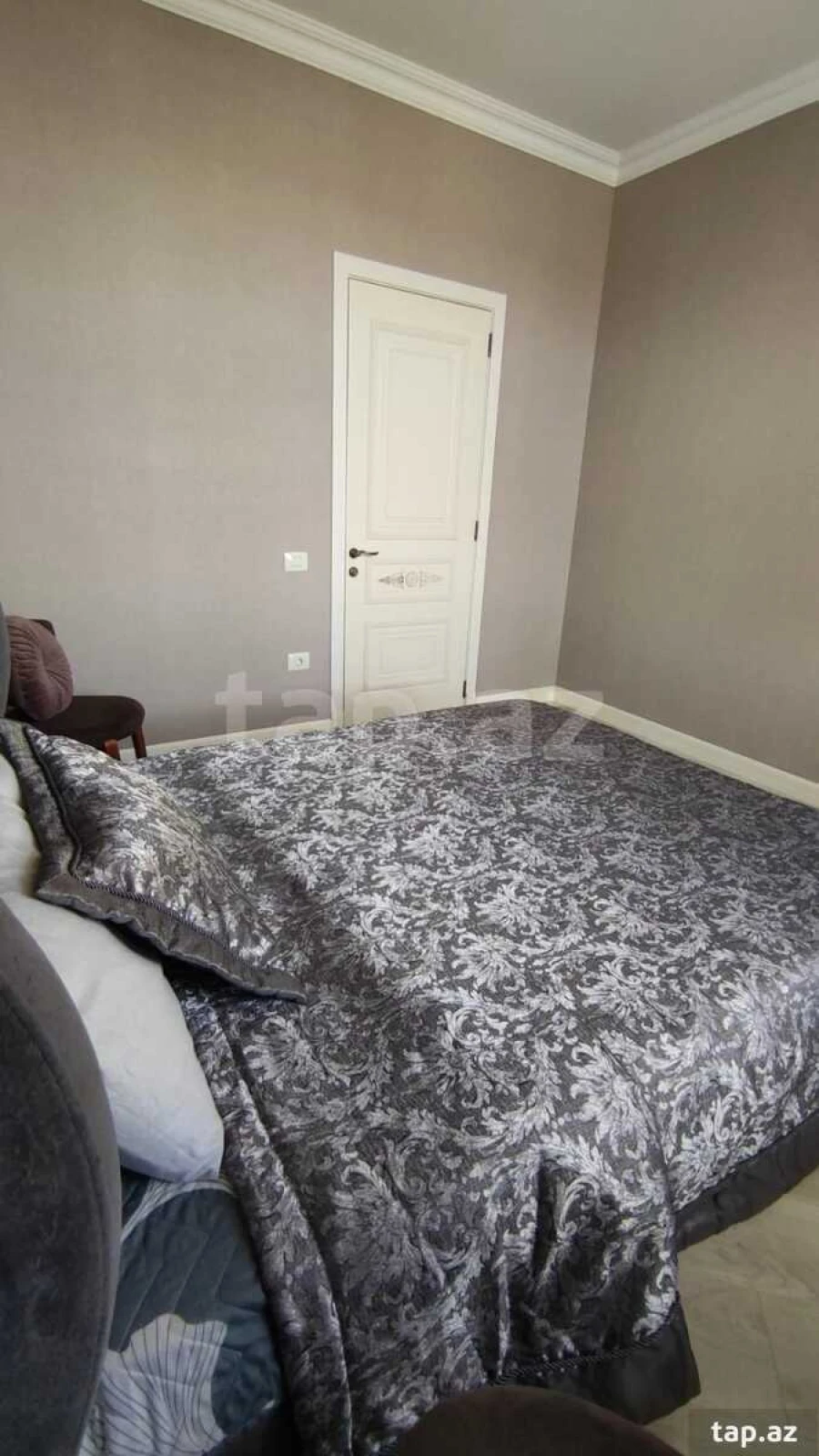 Satılır 3 otaqlı yeni tikili 80 m²