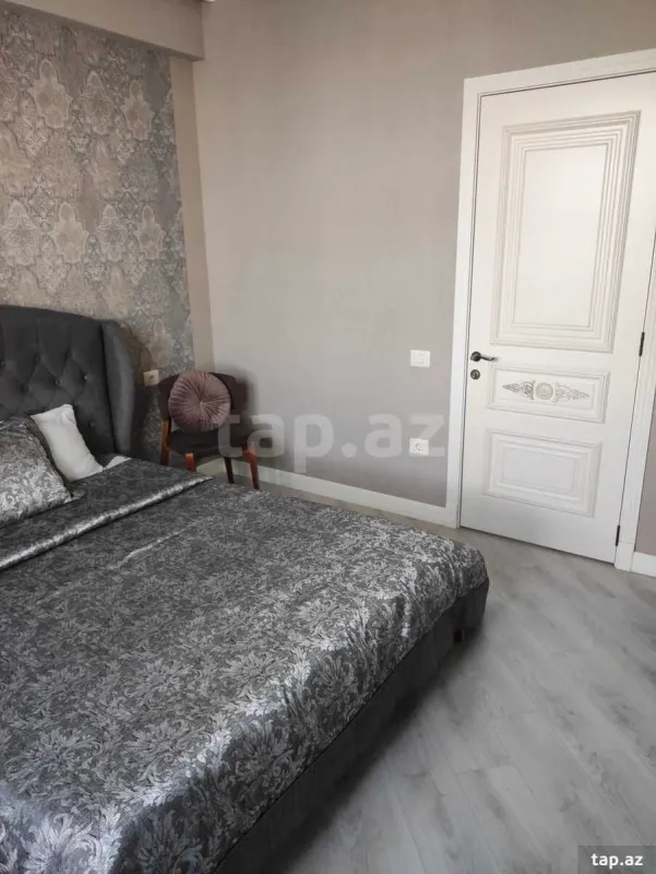 Satılır 3 otaqlı yeni tikili 80 m²