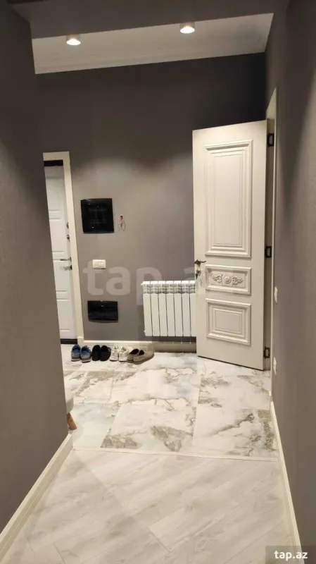 Satılır 3 otaqlı yeni tikili 80 m²