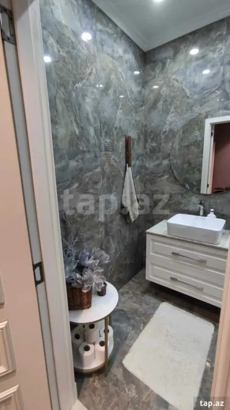 Satılır 3 otaqlı yeni tikili 80 m²