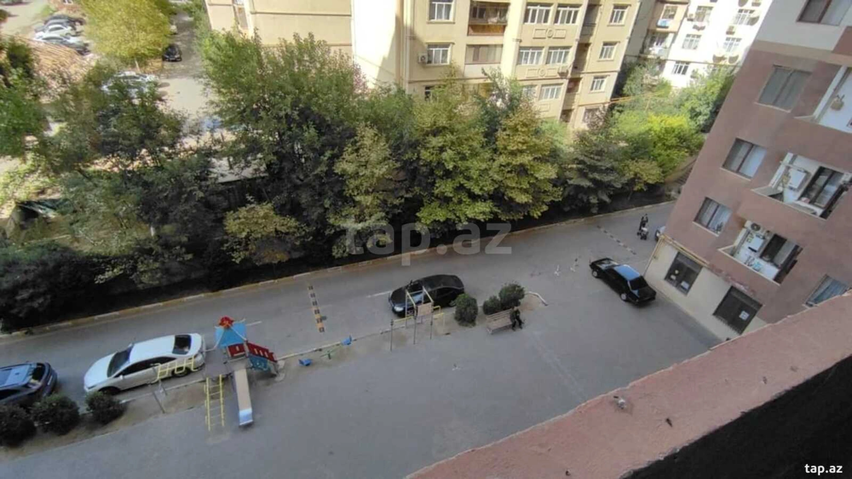 Satılır 3 otaqlı yeni tikili 80 m²