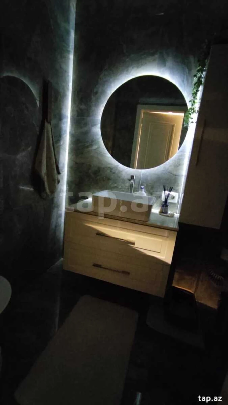 Satılır 3 otaqlı yeni tikili 80 m²