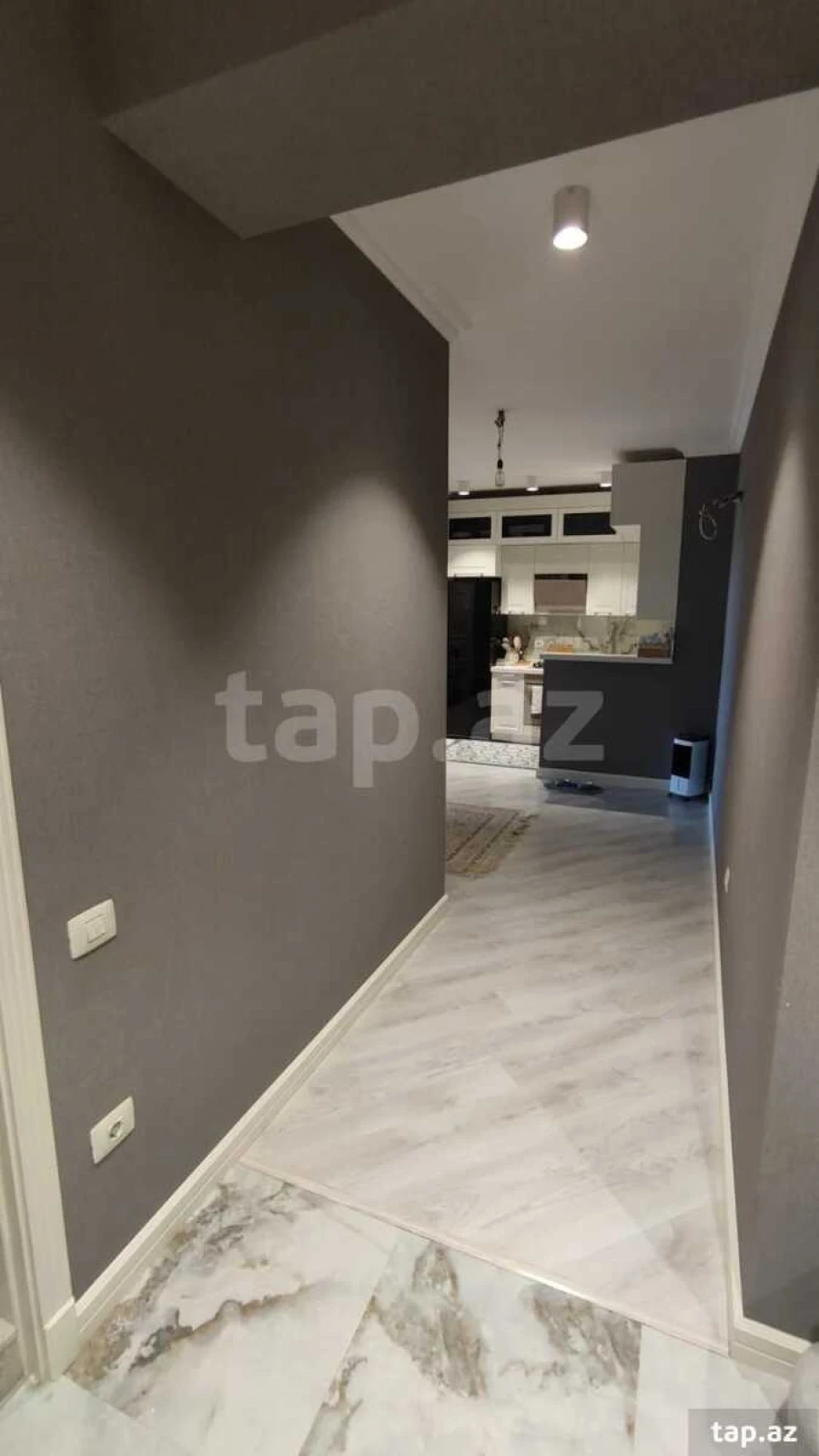 Satılır 3 otaqlı yeni tikili 80 m²