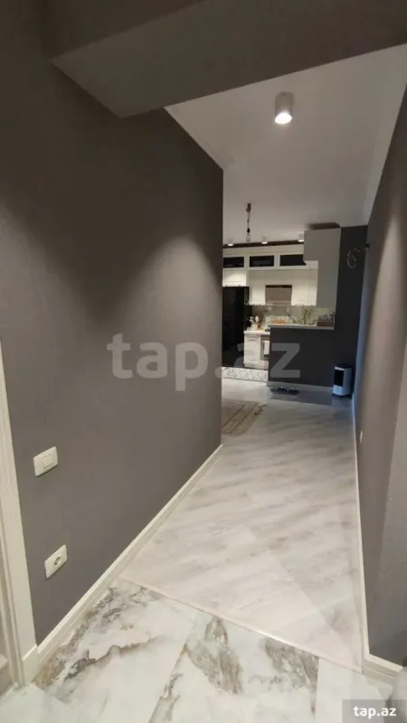 Satılır 3 otaqlı yeni tikili 80 m²