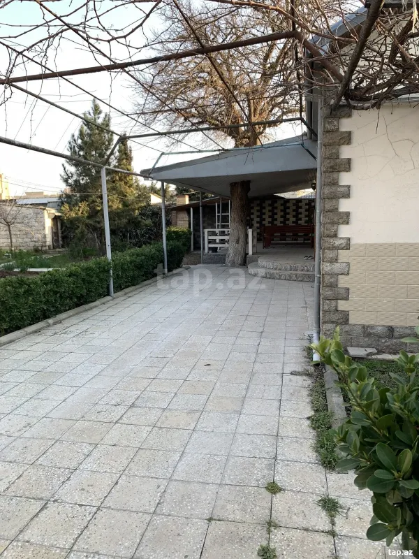 Satılır 4 otaqlı həyət evi