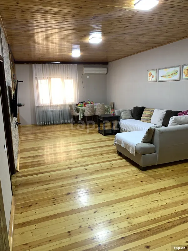 Satılır 4 otaqlı həyət evi