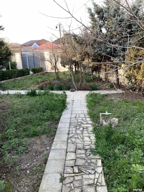 Satılır 4 otaqlı həyət evi