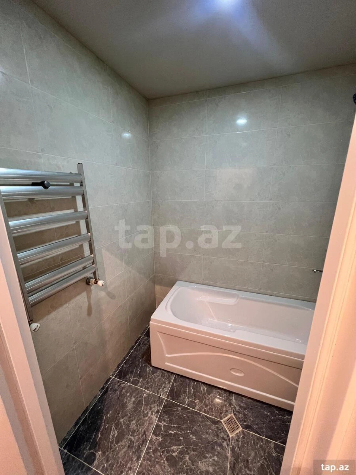 Kirayə verilir 3 otaqlı yeni tikili 77 m²