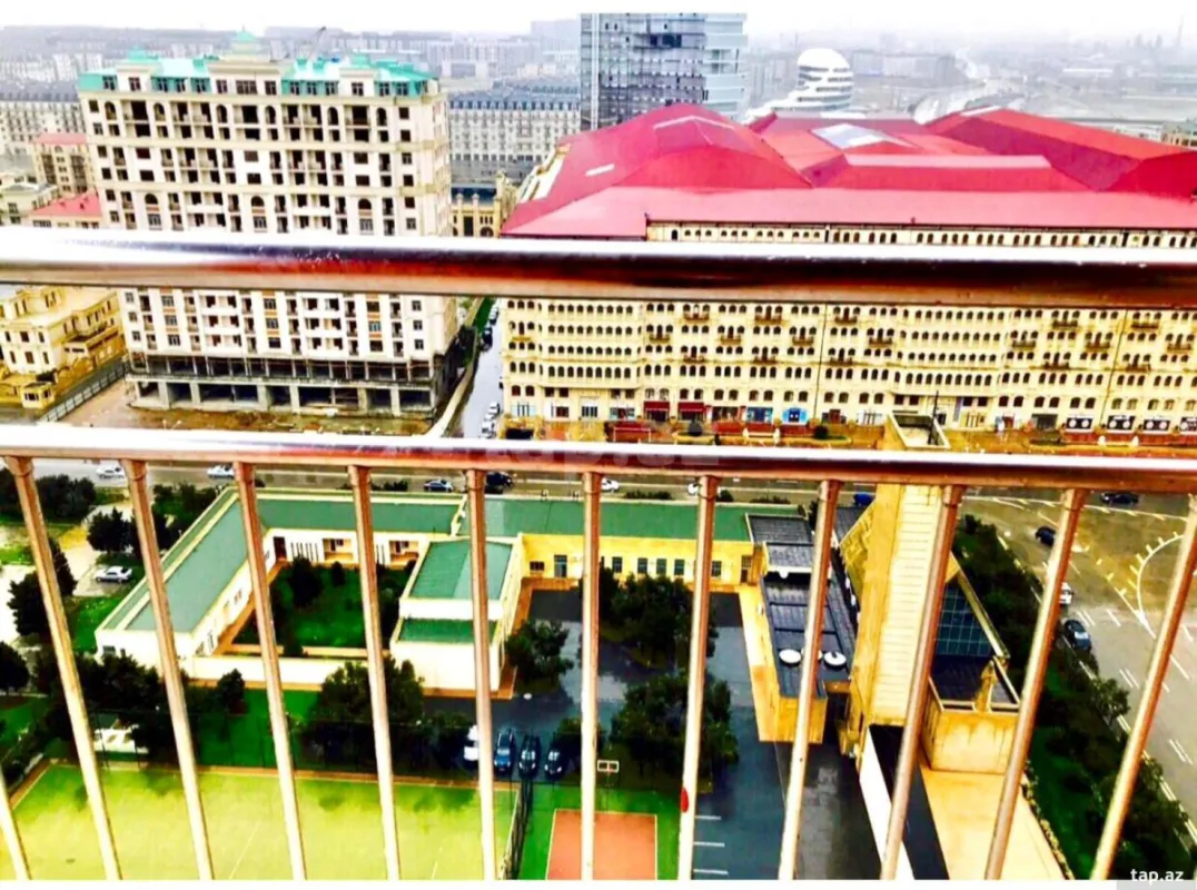 Kirayə verilir 4 otaqlı yeni tikili 185 m²