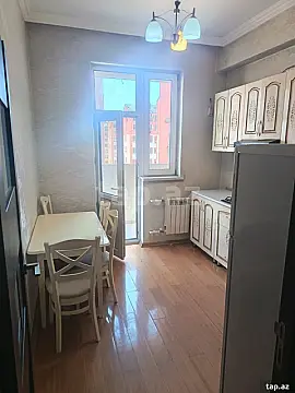 Kirayə verilir 2 otaqlı yeni tikili 65 m²