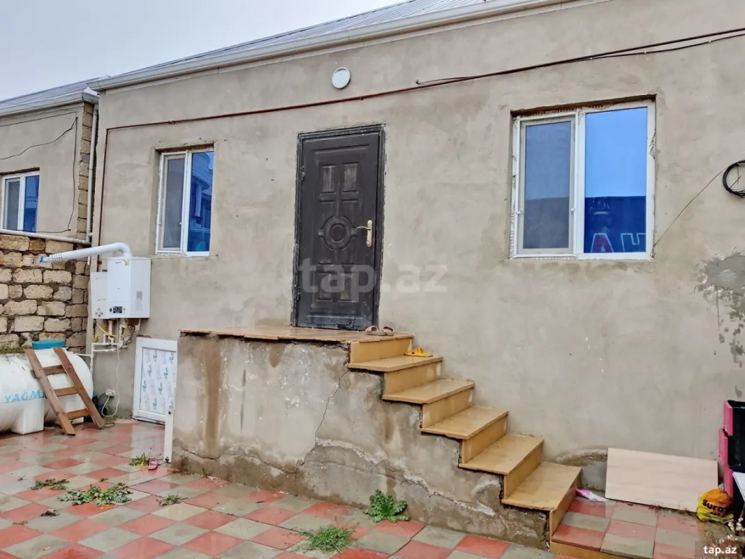 Satılır 3 otaqlı həyət evi