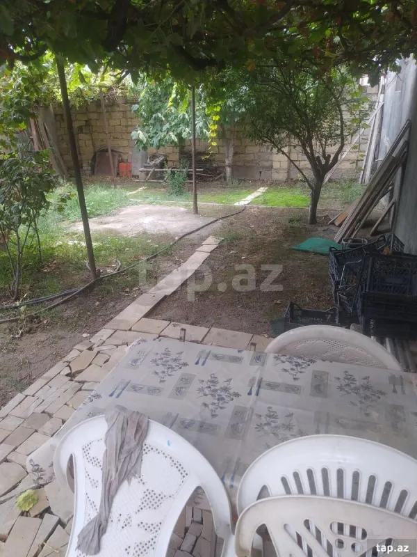 Satılır 6 otaqlı həyət evi 180 m²