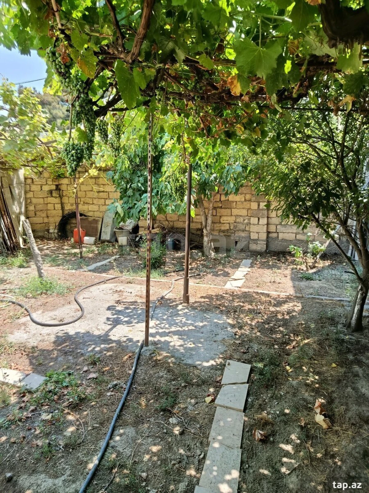 Satılır 6 otaqlı həyət evi 180 m²