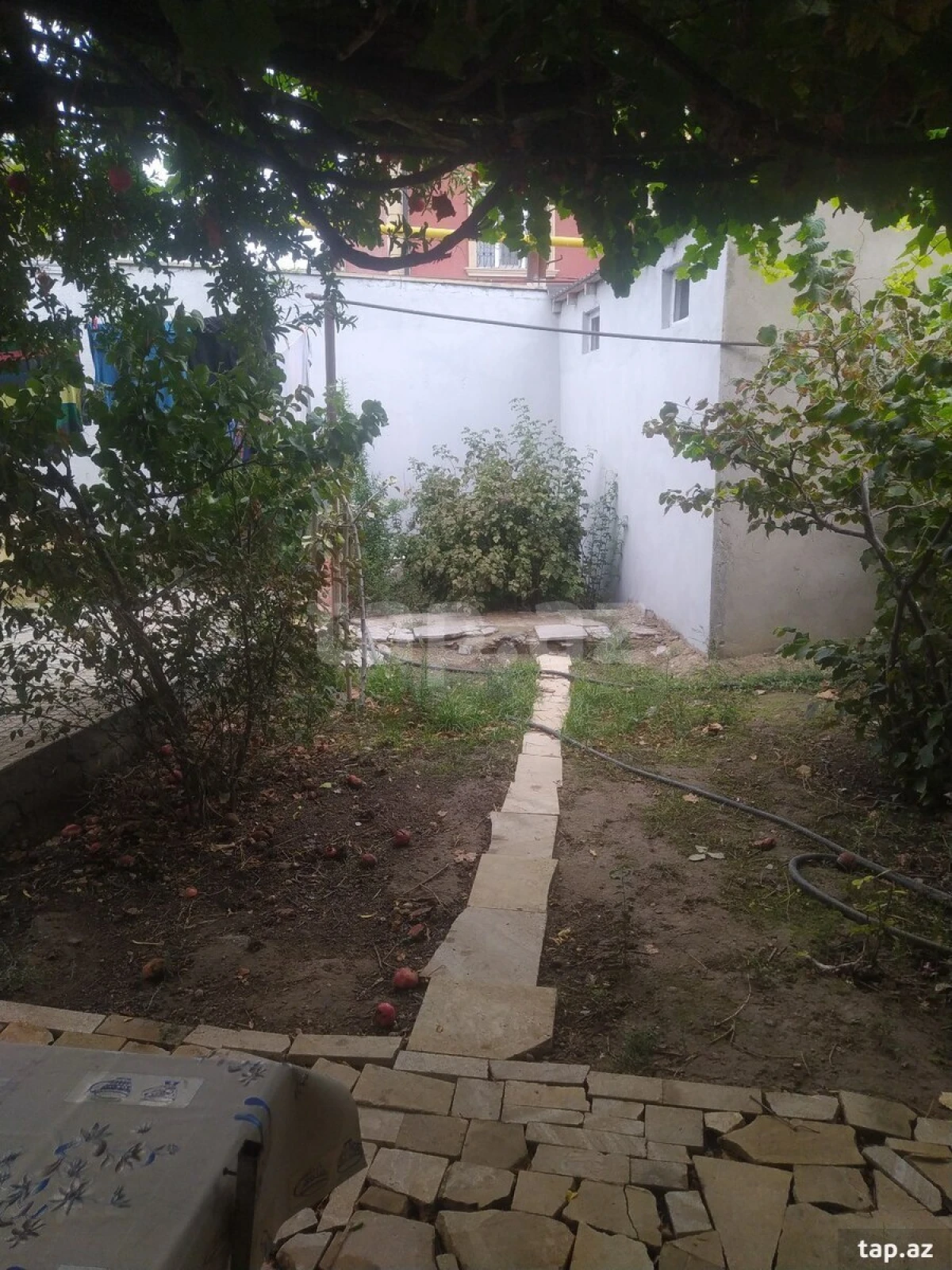 Satılır 6 otaqlı həyət evi 180 m²