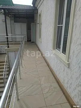 Satılır 6 otaqlı həyət evi 180 m²