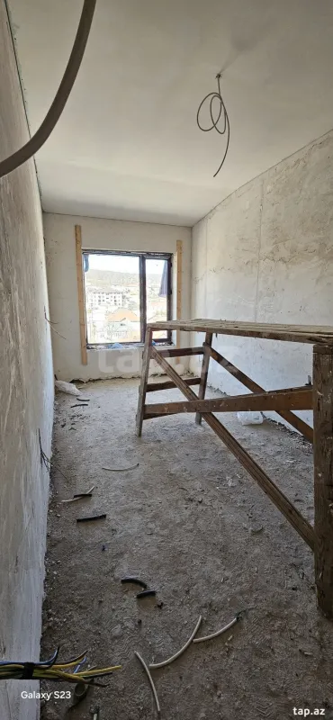 Satılır 1 otaqlı mənzil 55 m²