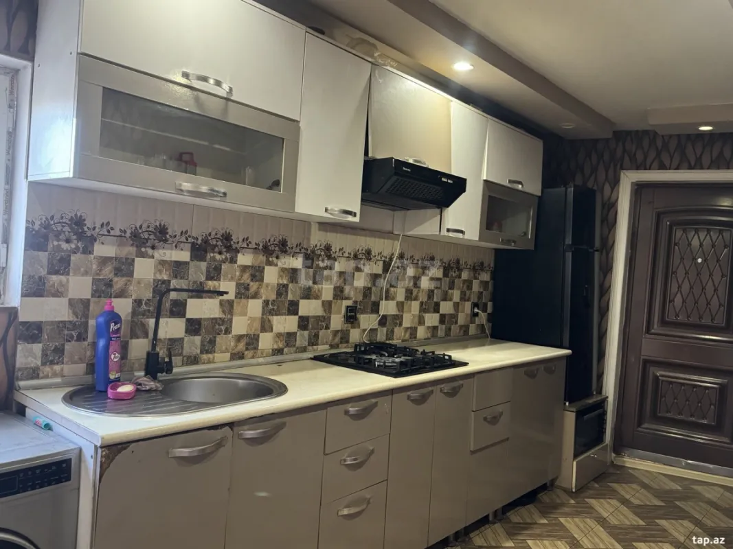 Satılır 4 otaqlı həyət evi