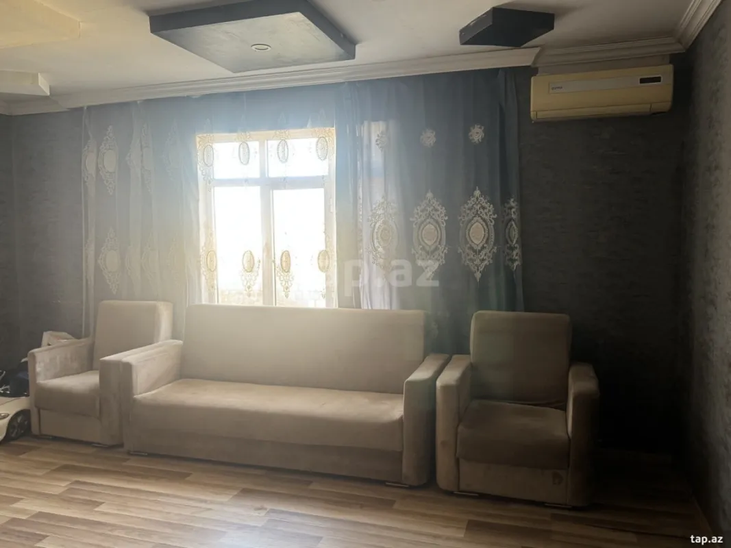 Satılır 4 otaqlı həyət evi