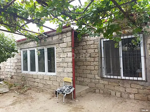 Satılır 3 otaqlı həyət evi 100 m²