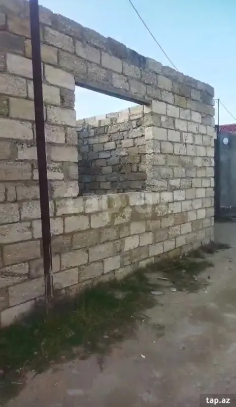 Satılır 3 otaqlı həyət evi 100 m²