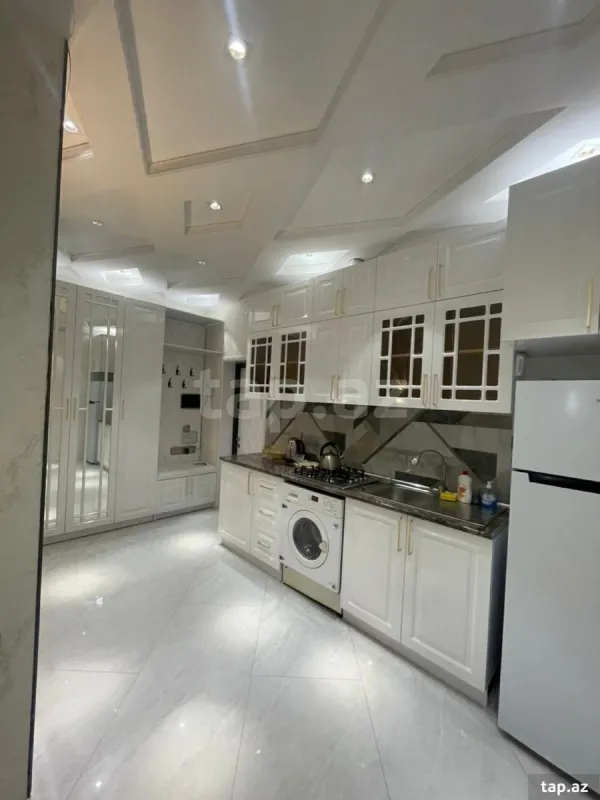 Kirayə verilir 2 otaqlı yeni tikili 100 m²