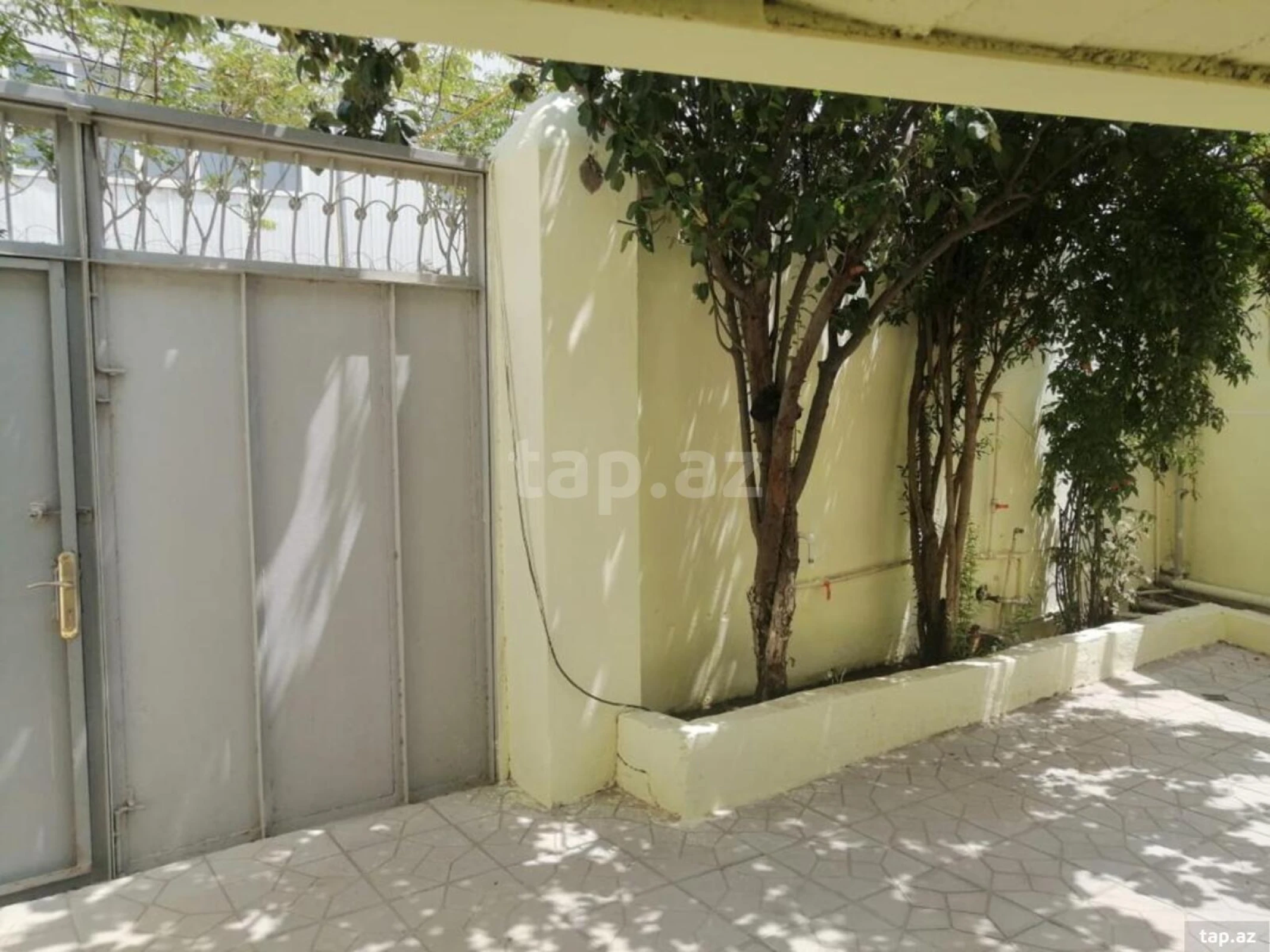 Satılır 3 otaqlı həyət evi