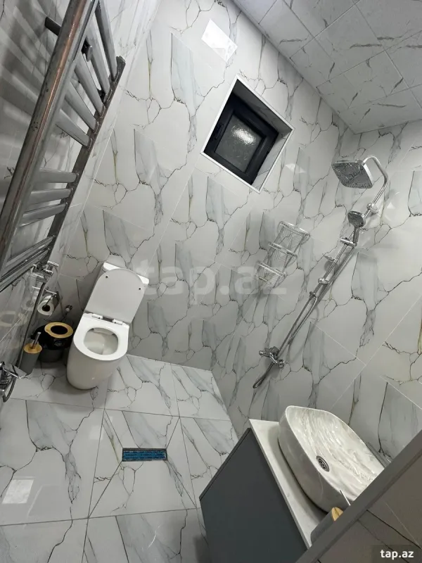 Kirayə verilir 4 otaqlı həyət evi