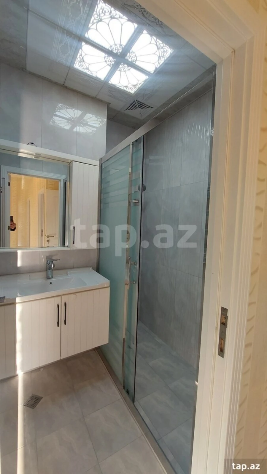 Satılır 3 otaqlı yeni tikili 91 m²