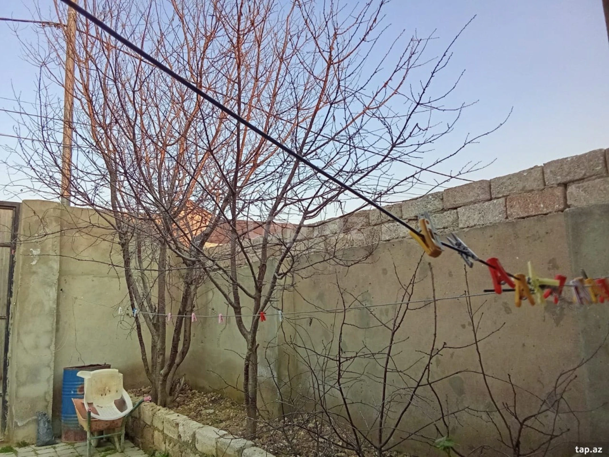 Satılır 3 otaqlı həyət evi 100 m²