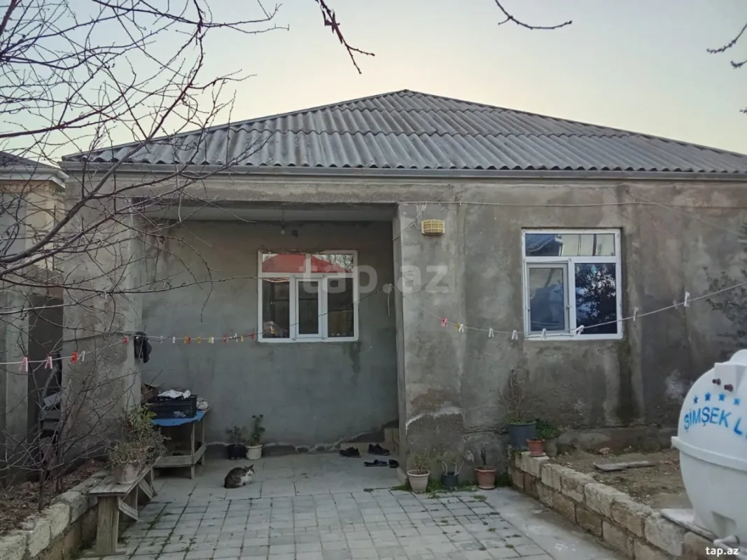 Satılır 3 otaqlı həyət evi 100 m²