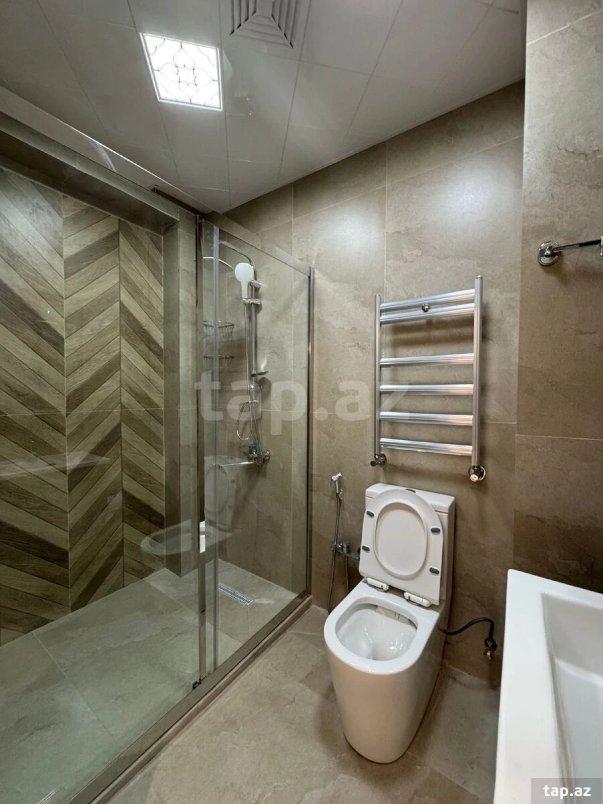 Kirayə verilir 2 otaqlı yeni tikili 50 m²