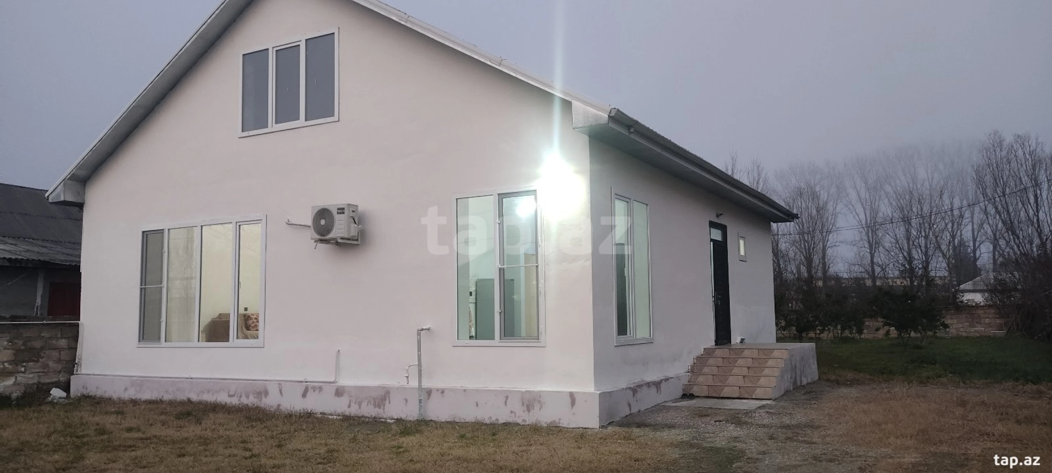 Satılır 5 otaqlı həyət evi