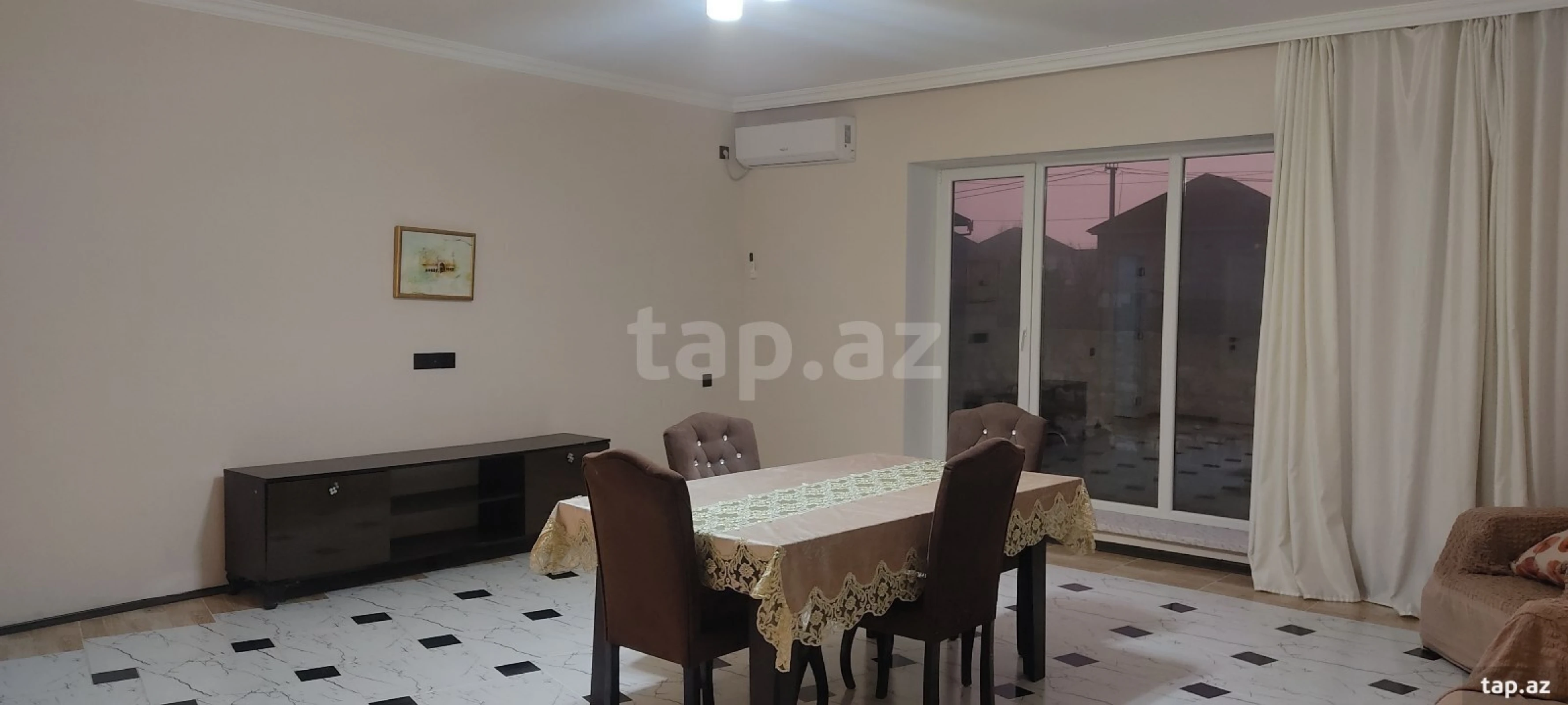 Satılır 5 otaqlı həyət evi