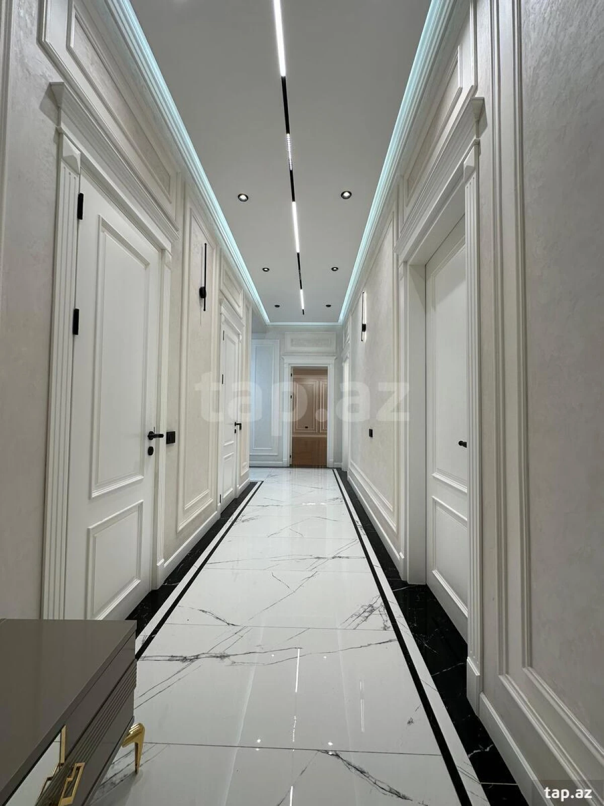 Kirayə verilir 3 otaqlı yeni tikili 170 m²