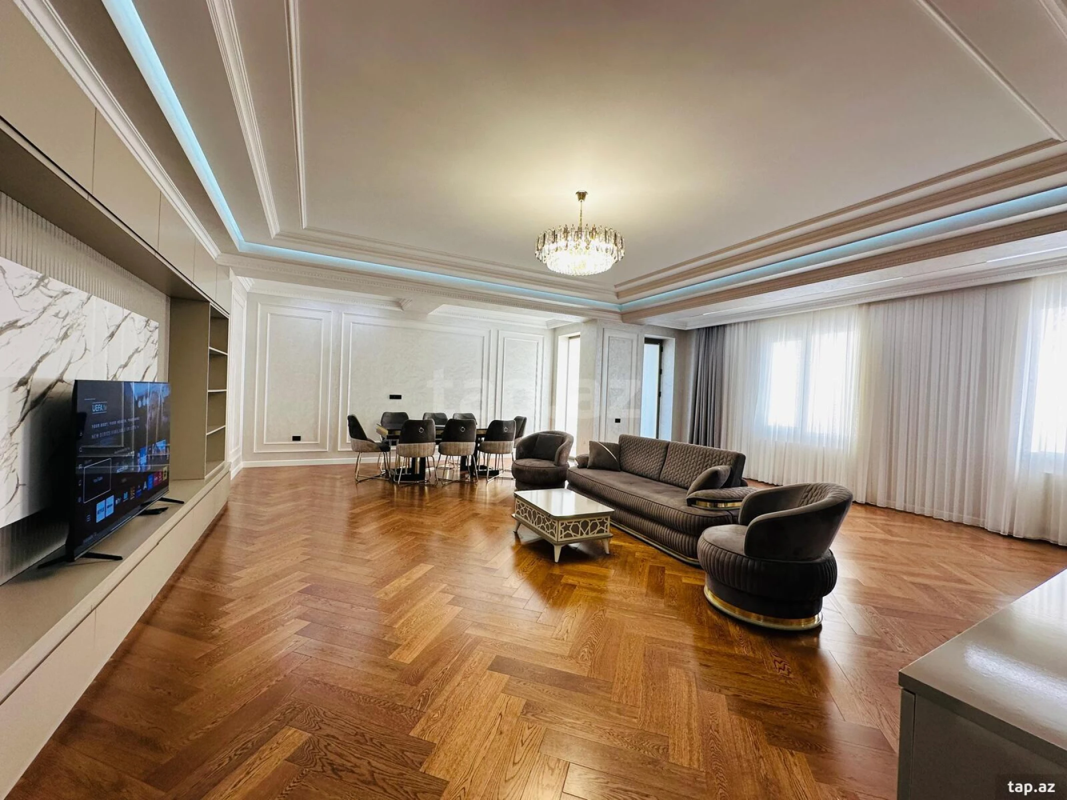 Kirayə verilir 3 otaqlı yeni tikili 170 m²