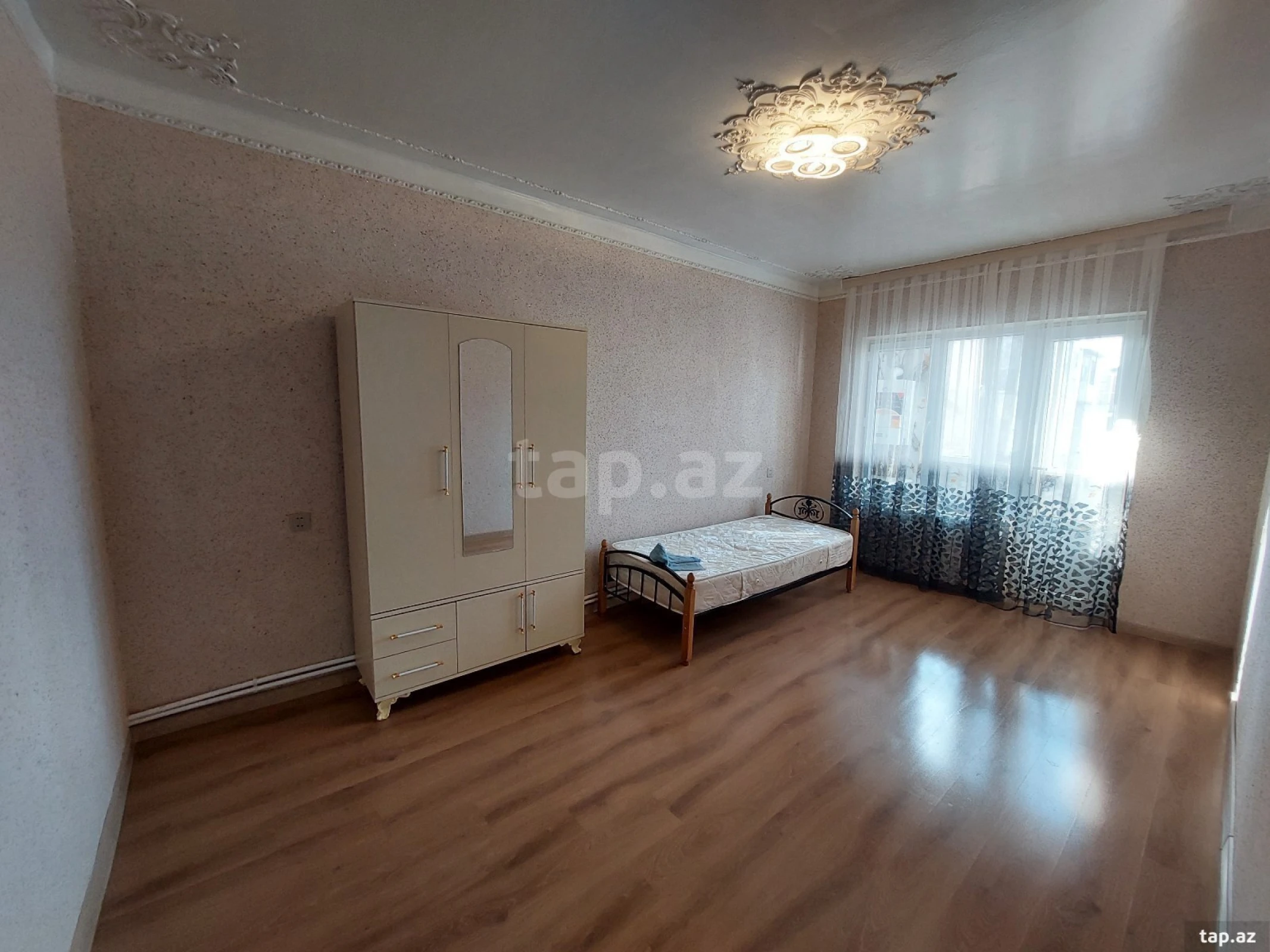 Kirayə verilir 4 otaqlı mənzil 100 m²