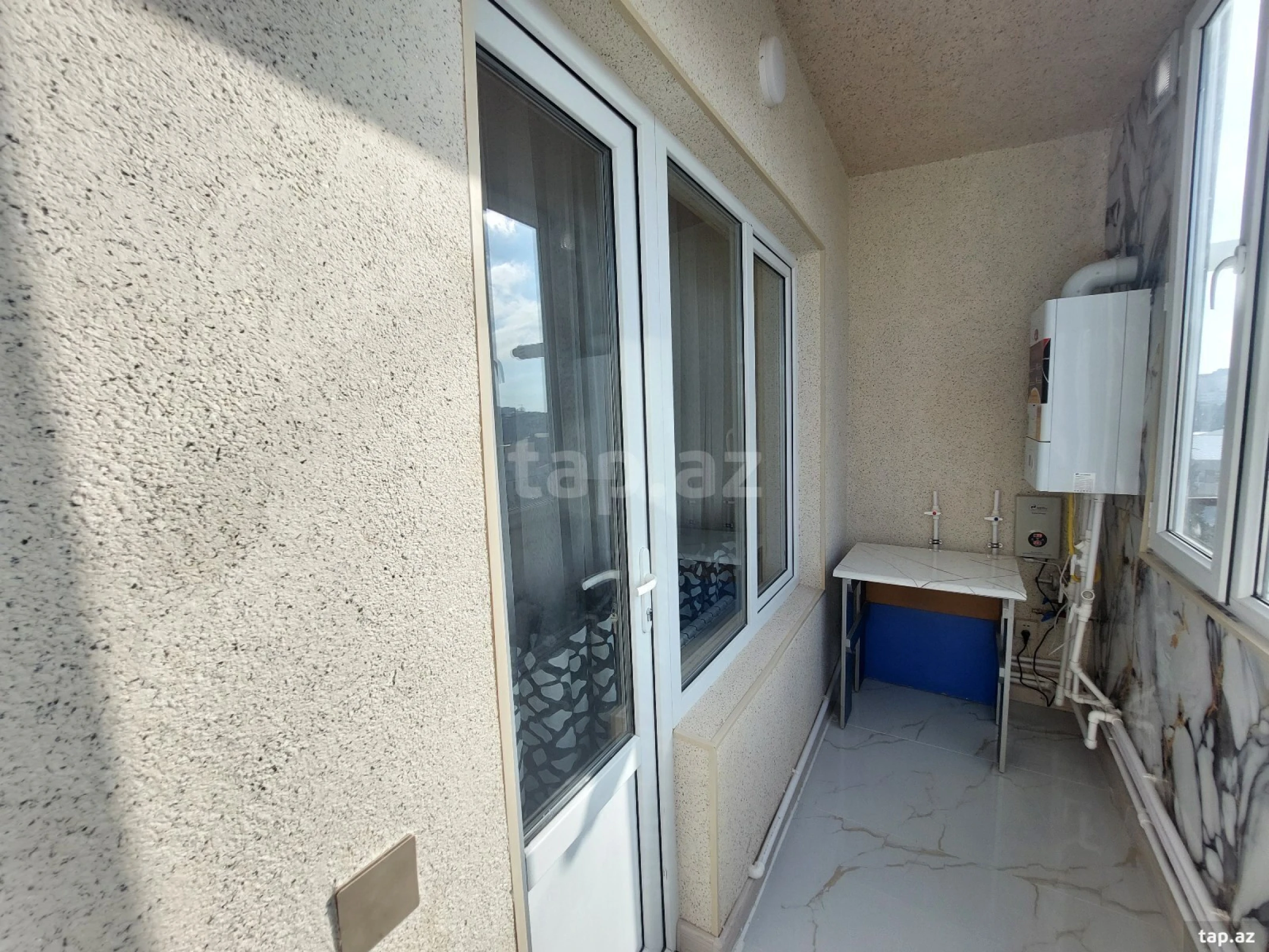 Kirayə verilir 4 otaqlı mənzil 100 m²