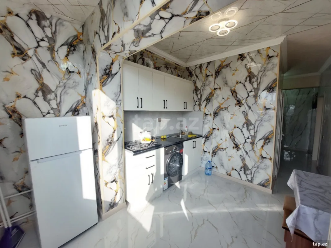 Kirayə verilir 4 otaqlı mənzil 100 m²