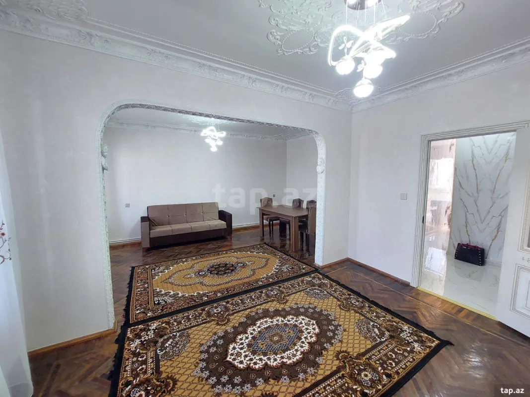 Kirayə verilir 4 otaqlı mənzil 100 m²