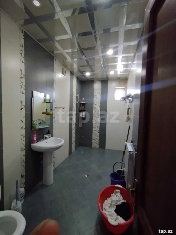 Satılır 4 otaqlı həyət evi