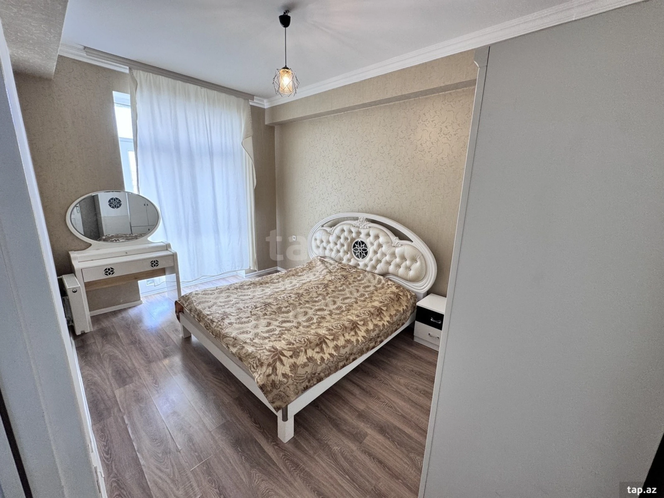Satılır 3 otaqlı yeni tikili 85 m²