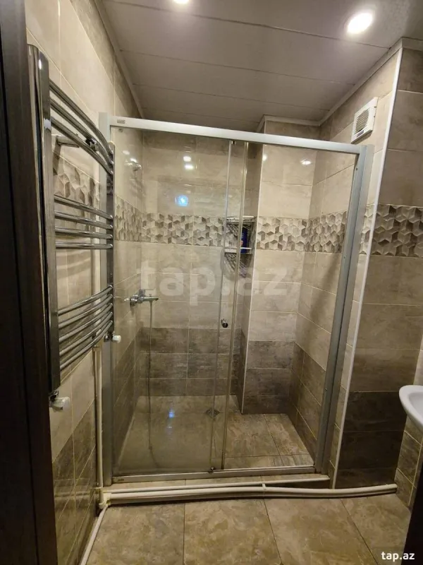 Kirayə verilir 3 otaqlı yeni tikili 87 m²