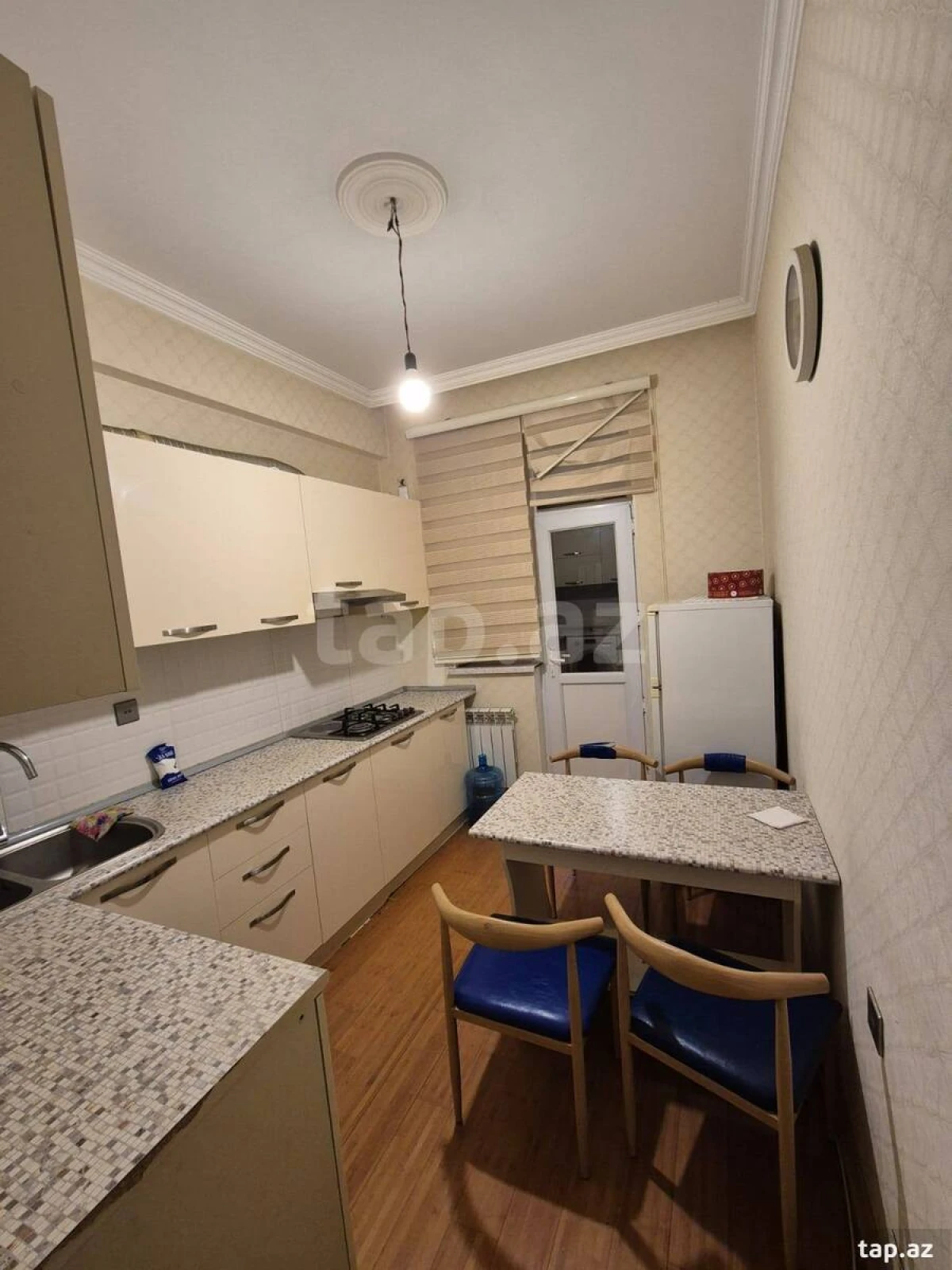 Kirayə verilir 3 otaqlı yeni tikili 87 m²