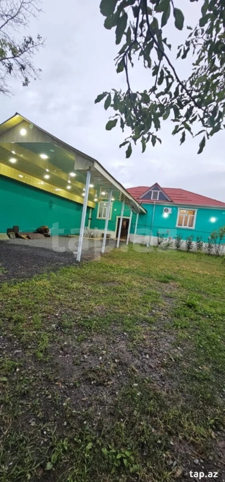 Satılır 4 otaqlı həyət evi