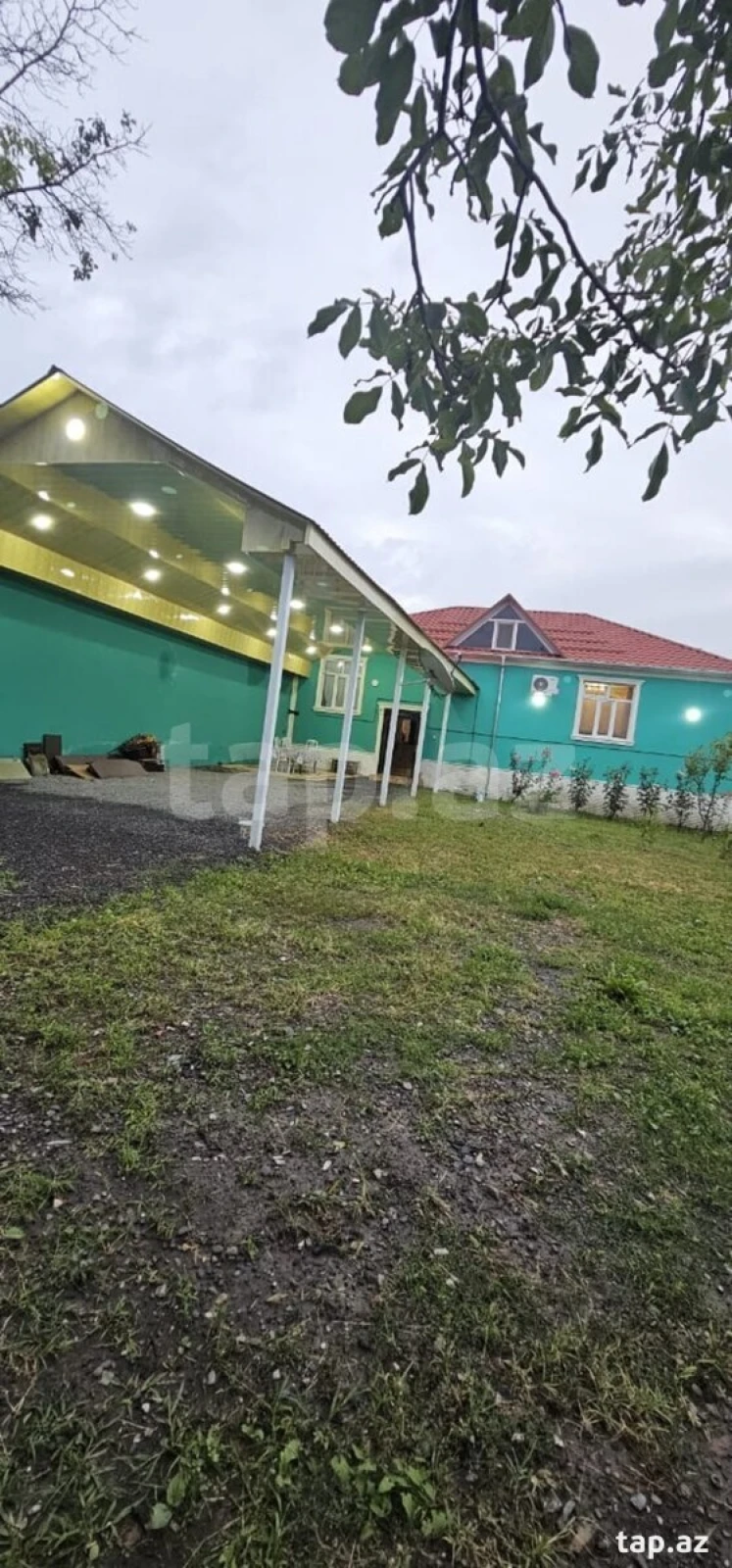 Satılır 4 otaqlı həyət evi