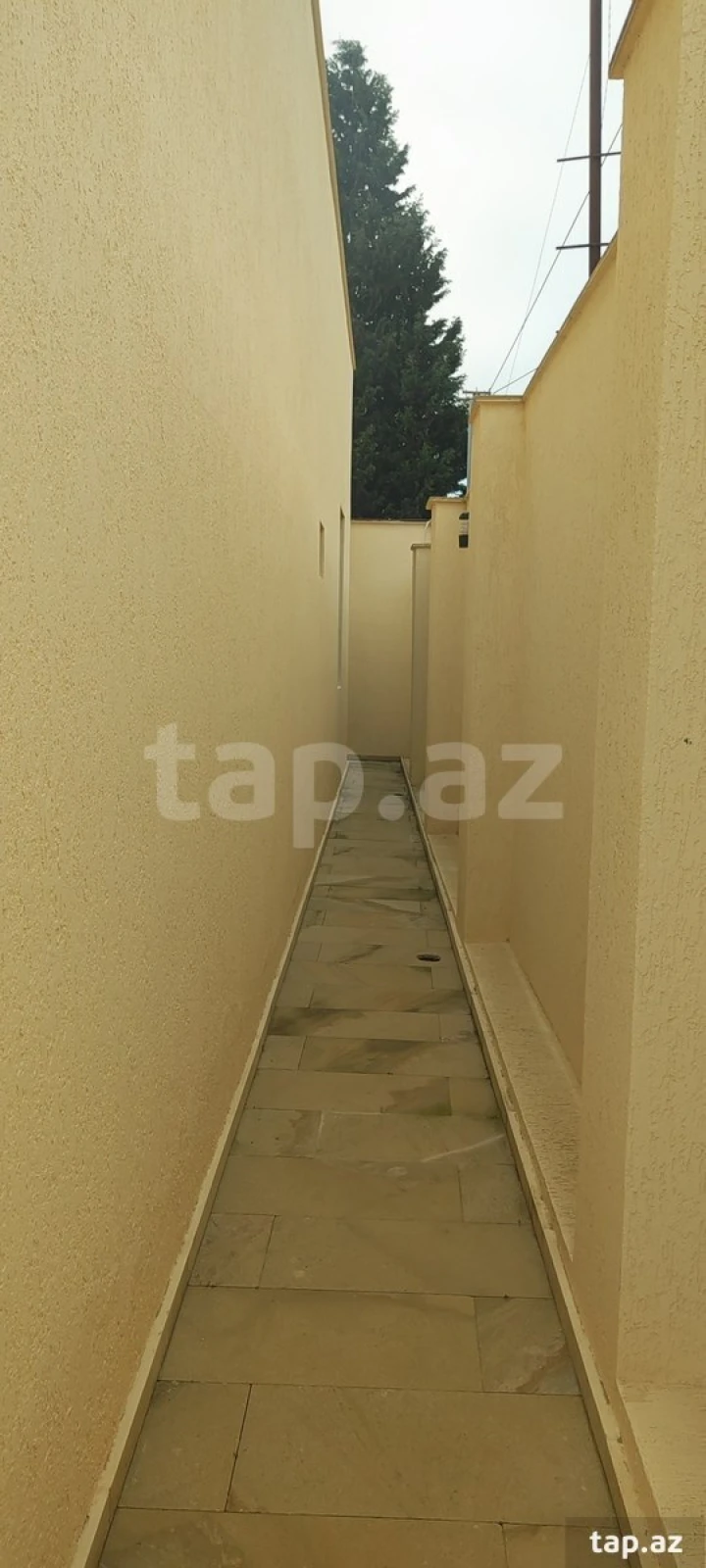 Satılır 5 otaqlı həyət evi